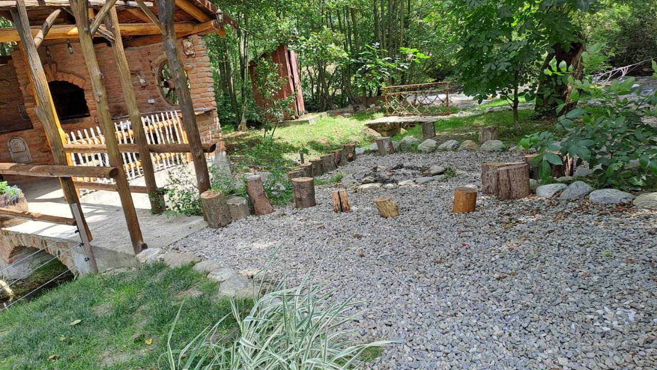 Vis Implinit Hotel Cîrţişoara Exterior foto